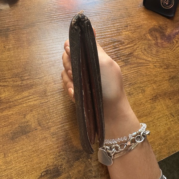 Louis Vuitton Bifold Wallet - Picture 5 of 11